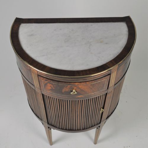 FINE PAIR OF FRENCH MAHOGANY AND BRASS INLAID BEDSIDESIDE CABINETSCOMMODES - ADDITIONAL PHOTO 4