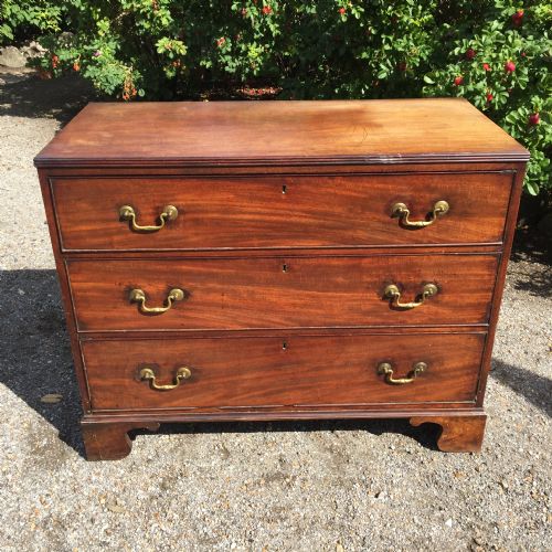 GEORGIAN FIGURED MAHOGANY CHEST OF DRAWERS - ADDITIONAL PHOTO 2