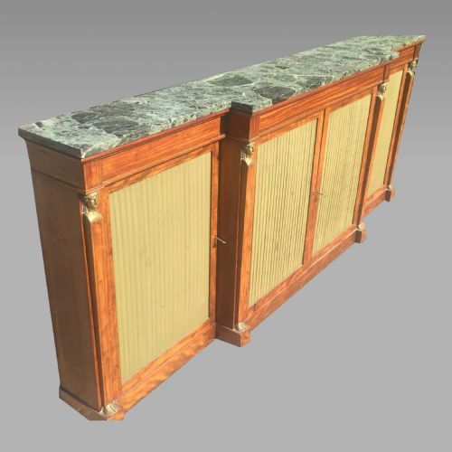 RARE AND SHALLOW SATINWOOD BREAKFRONT SIDE CABINET - ADDITIONAL PHOTO 7