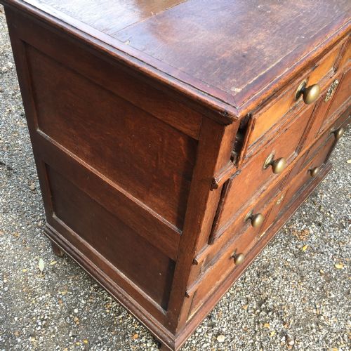 SMALL OAK 17TH CENTURY PANEL FRONT CHEST OF DRAWERS - ADDITIONAL PHOTO 4