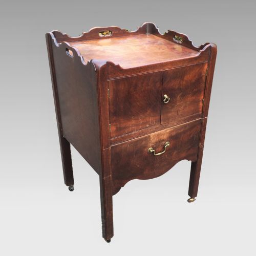 georgian mahogany traytop bedside commode - CATEGORY: ANTIQUE CUPBOARDS - DATED 18TH CENTURY