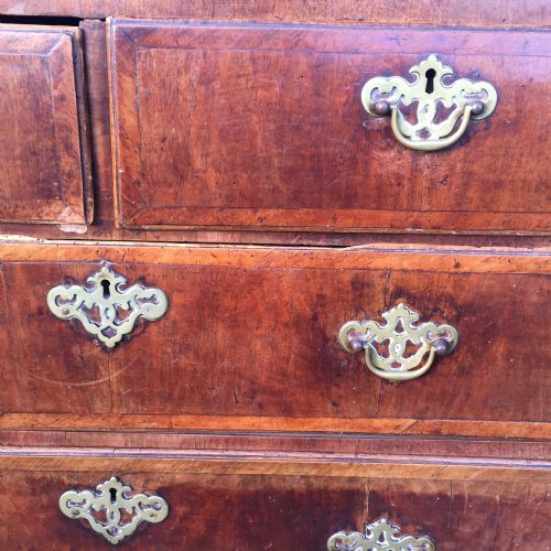 EARLY 18TH CENTURY WALNUT AND PINE CHEST ON STAND FOR RESTORATION - ADDITIONAL PHOTO 7