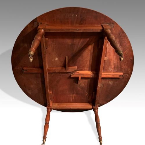 LARGE PALE FRUITWOOD CIRCULAR DINING TABLE - ADDITIONAL PHOTO 9