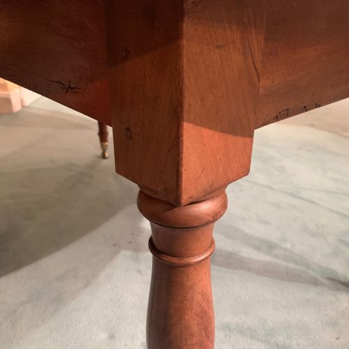 LARGE PALE FRUITWOOD CIRCULAR DINING TABLE - ADDITIONAL PHOTO 10
