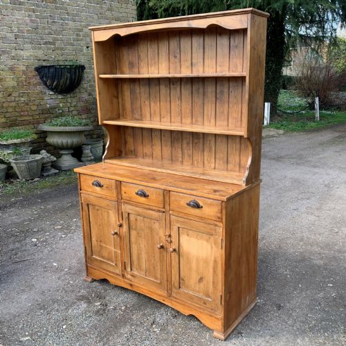 victorian pine dresser - CATEGORY: ANTIQUE DRESSERS - DATED 19TH CENTURY