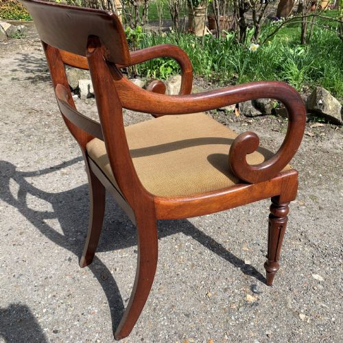 SET OF SIX MAHOGANY DINING CHAIRS BY JAMES WINTER OF LONDON - ADDITIONAL PHOTO 4