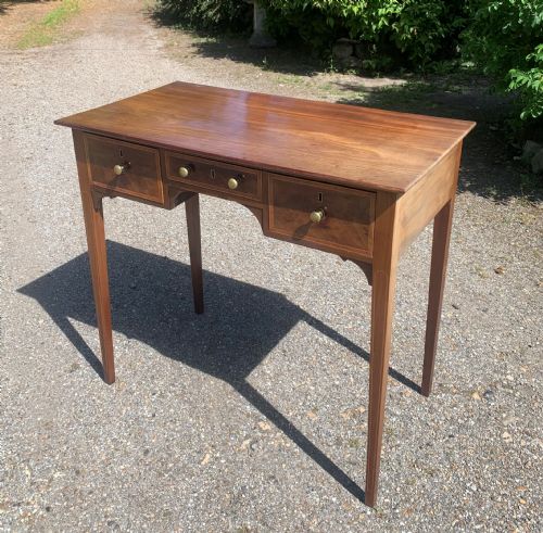 edwardian mahogany sidedressing table - CATEGORY: ANTIQUE DRESSING TABLES - DATED EDWARDIAN