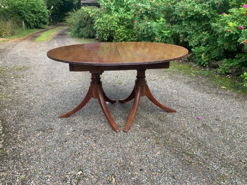 MAHOGANY EXTENDING PEDESTAL DINING TABLE SEATS 10 - ADDITIONAL PHOTO 2