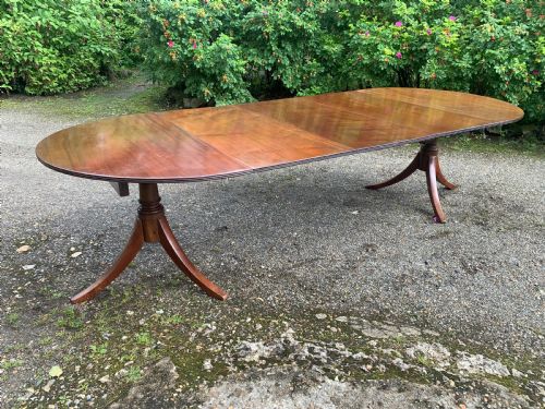 MAHOGANY EXTENDING PEDESTAL DINING TABLE SEATS 10 - ADDITIONAL PHOTO 3