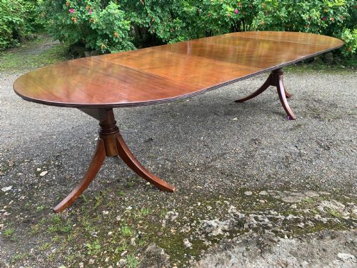 MAHOGANY EXTENDING PEDESTAL DINING TABLE SEATS 10 - ADDITIONAL PHOTO 12