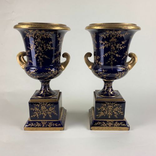 PAIR OF LARGE VIENNA URNS - ADDITIONAL PHOTO 6