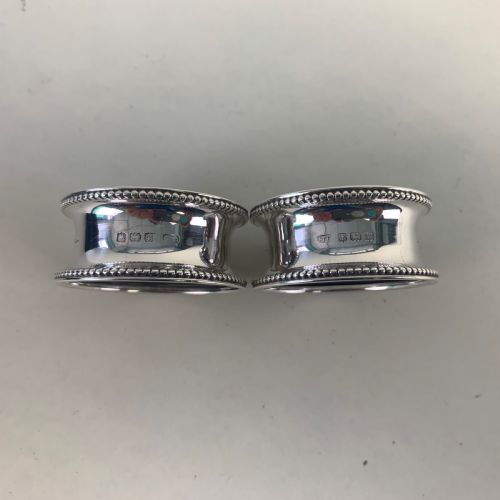 PAIR OF CASED SILVER NAPKIN RINGS - ADDITIONAL PHOTO 3
