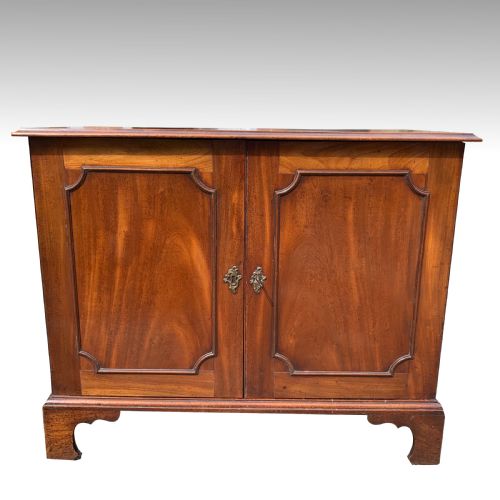 REGENCY MAHOGANY TWO DOOR SIDE CABINETLOW LINEN PRESS - ADDITIONAL PHOTO 6