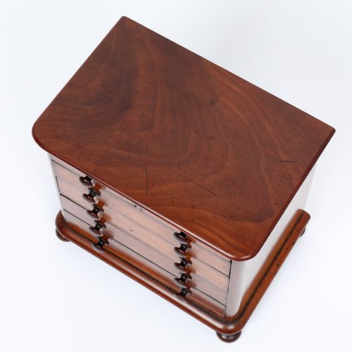 GEORGIAN MINIATURE MAHOGANY CHEST OF DRAWERS - ADDITIONAL PHOTO 3