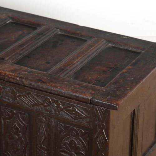 17TH CENTURY OAK COFFER - ADDITIONAL PHOTO 3