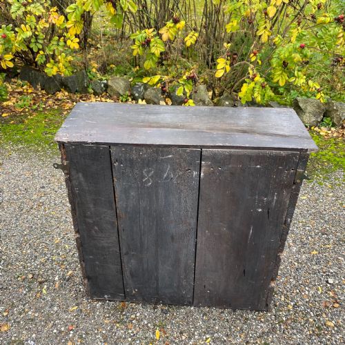 SMALL CARVED OAK CUPBOARD DATED 1680 - ADDITIONAL PHOTO 4