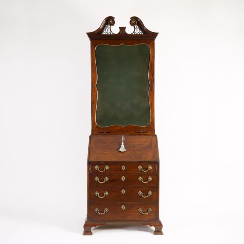 SMALL GEORGIAN MAHOGANY BUREAU BOOKCASE - ADDITIONAL PHOTO 2