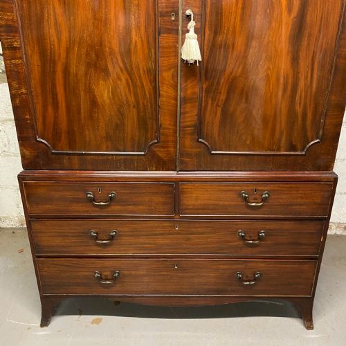 GEORGIAN MAHOGANY LINEN PRESS WARDROBE CUPBOARD - ADDITIONAL PHOTO 12
