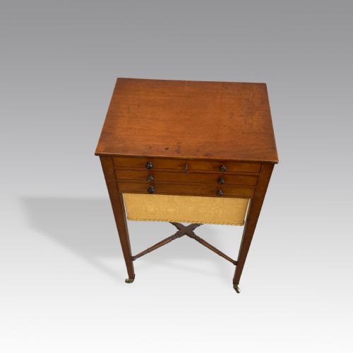 GEORGIAN MAHOGANY NEEDLEWORK TABLE - ADDITIONAL PHOTO 2