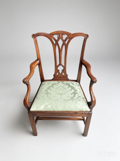 18TH CENTURY CHIPPENDALE DESIGN ARMCHAIR - ADDITIONAL PHOTO 4