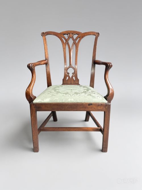 18TH CENTURY CHIPPENDALE DESIGN ARMCHAIR - ADDITIONAL PHOTO 5