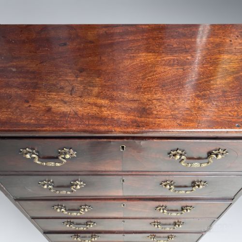 18TH CENTURY TALL AND SHALLOW SECRETAIRE CHEST OF DRAWERS - ADDITIONAL PHOTO 4