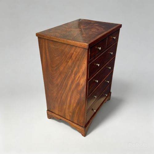 GEORGE III PERIOD MAHOGANY MINIATURE CHEST OF DRAWERS - ADDITIONAL PHOTO 7