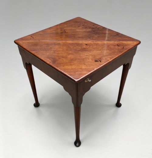 GEORGE II PERIOD MAHOGANY ENVELOPEHANKERCHIEF OR CORNER TEA TABLE - ADDITIONAL PHOTO 6