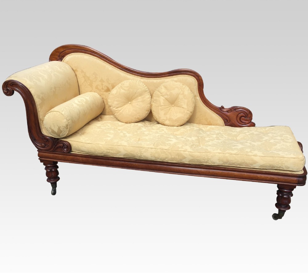Mid 19th century carved mahogany Chaise Longue View II