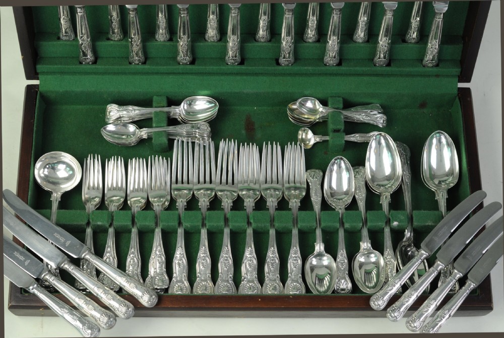 Canteen Silver Kings Pattern Cutlery, 12 Place settings View II