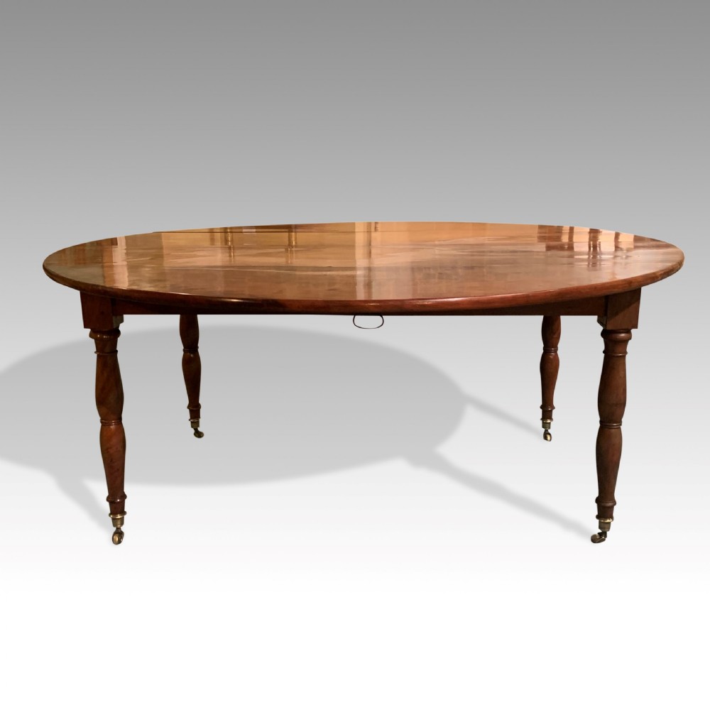 Large Pale fruitwood circular Dining Table  View VIII