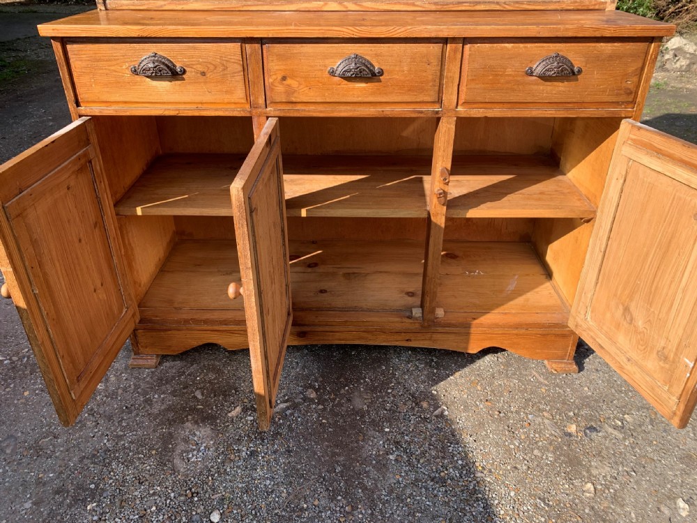Victorian pine dresser View VII
