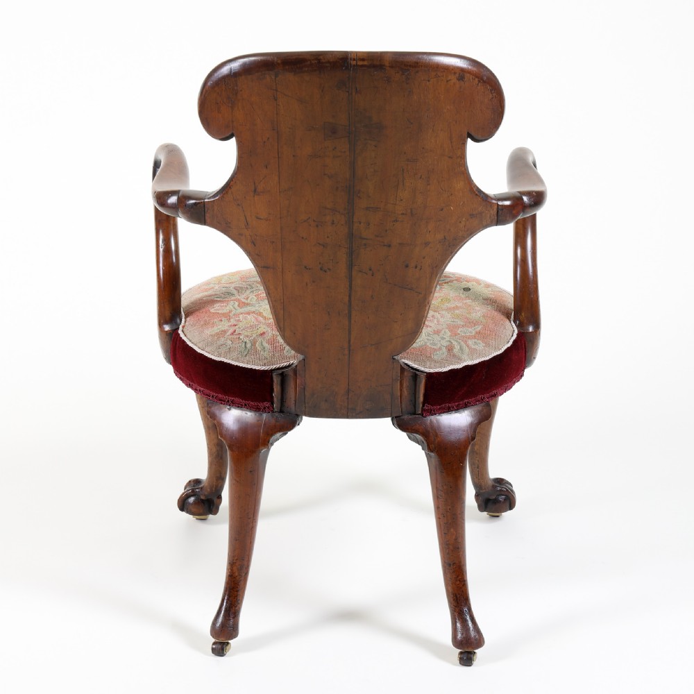 Escutcheon-back/Shepherd's Crook Armchair View V