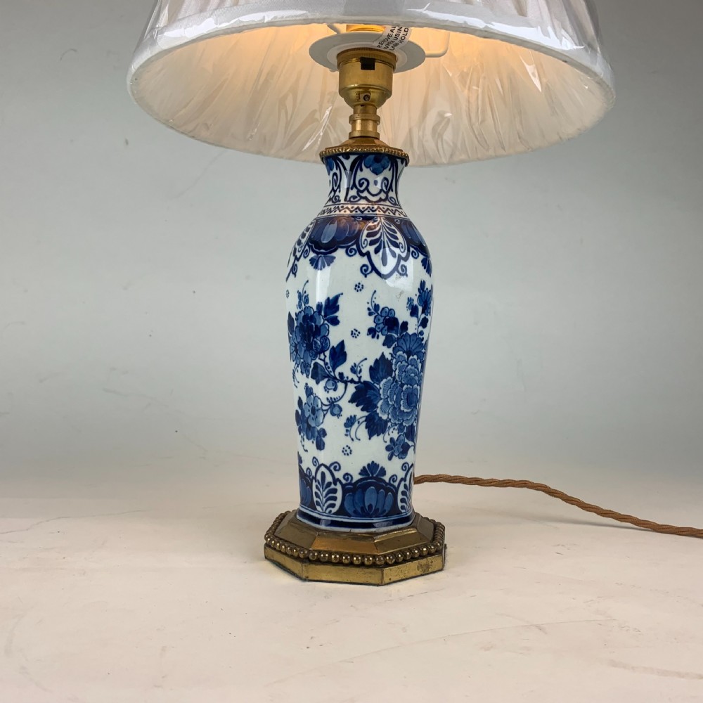 Small blue and white Delftware table lamp View II