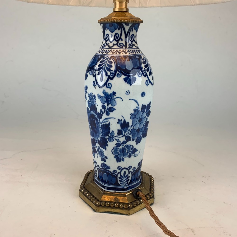 Small blue and white Delftware table lamp View III