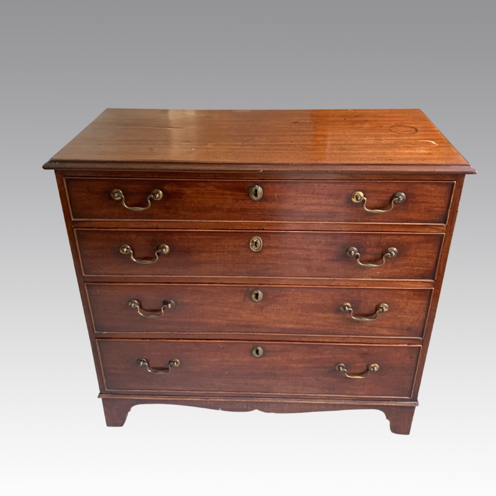 Small Georgian mahogany chest of drawers  View II