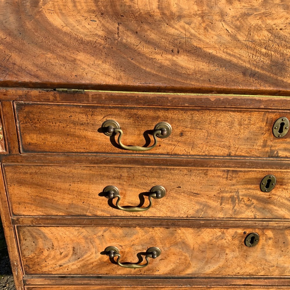 Georgian mahogany bureau with ogee feet View IV