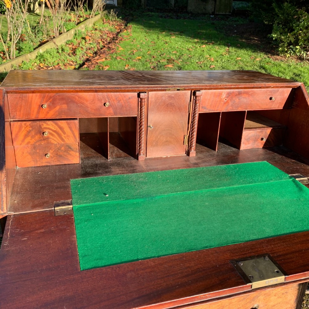 Georgian mahogany bureau with ogee feet View VI