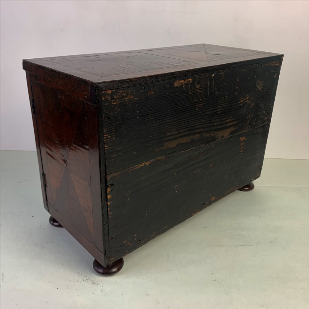 George I Rosewood Table/Spice cabintet View X