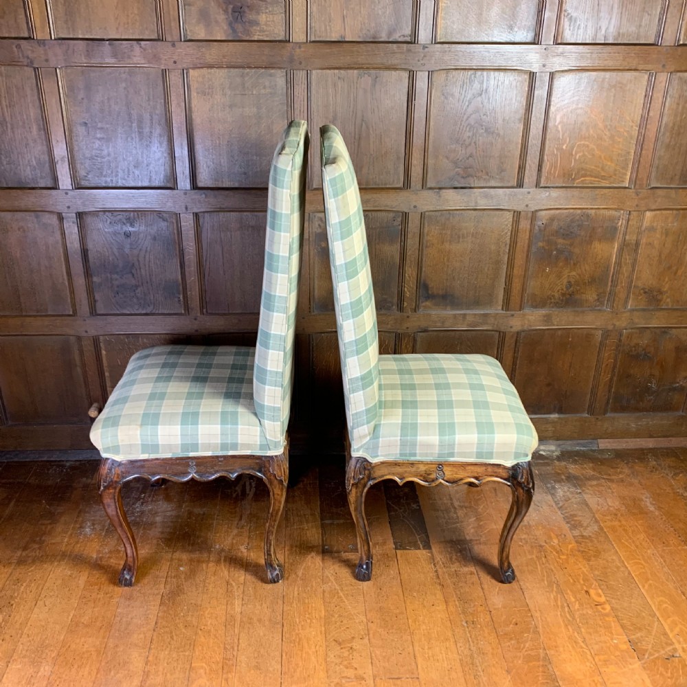 Set of twelve walnut dining Queen Anne style Dining chairs View III