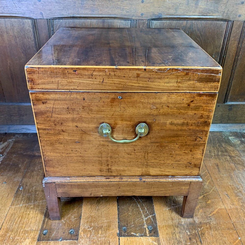 Late 18th century mahogany box cellerette  View II