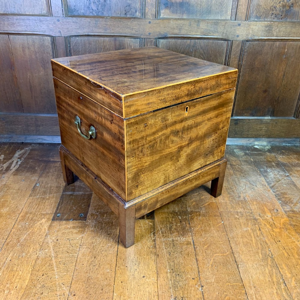 Late 18th century mahogany box cellerette  View V