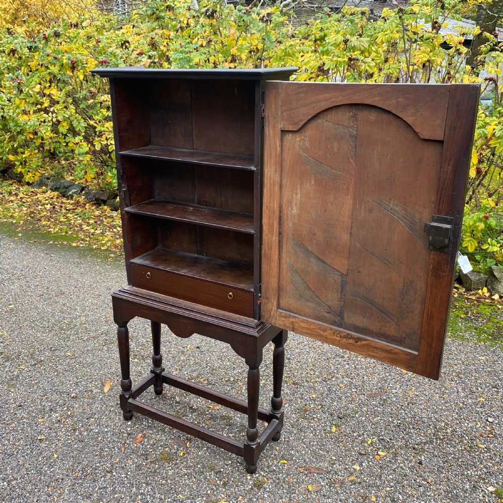 Early 19th century oak cupboard on stand View IV
