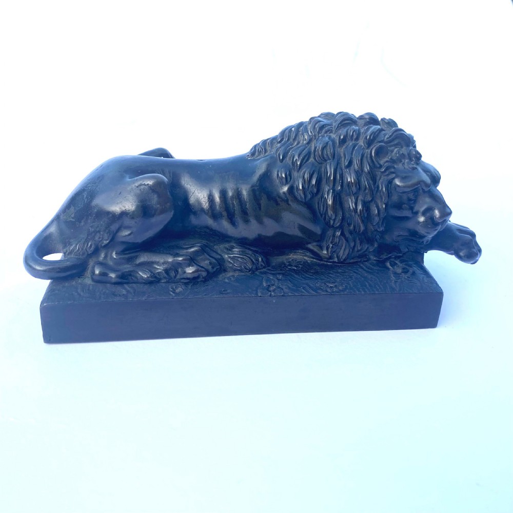 19th century bronze model of a lion View IV