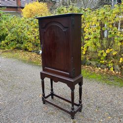EARLY 19TH CENTURY OAK CUPBOARD ON STAND
