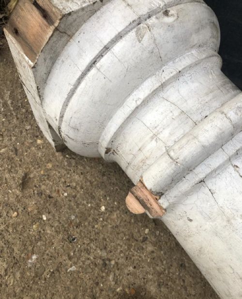 PAIR OF PORTICO SOFTWOOD ARCHITECTURAL COLUMNS FOR RESTORATION - ADDITIONAL PHOTO 3
