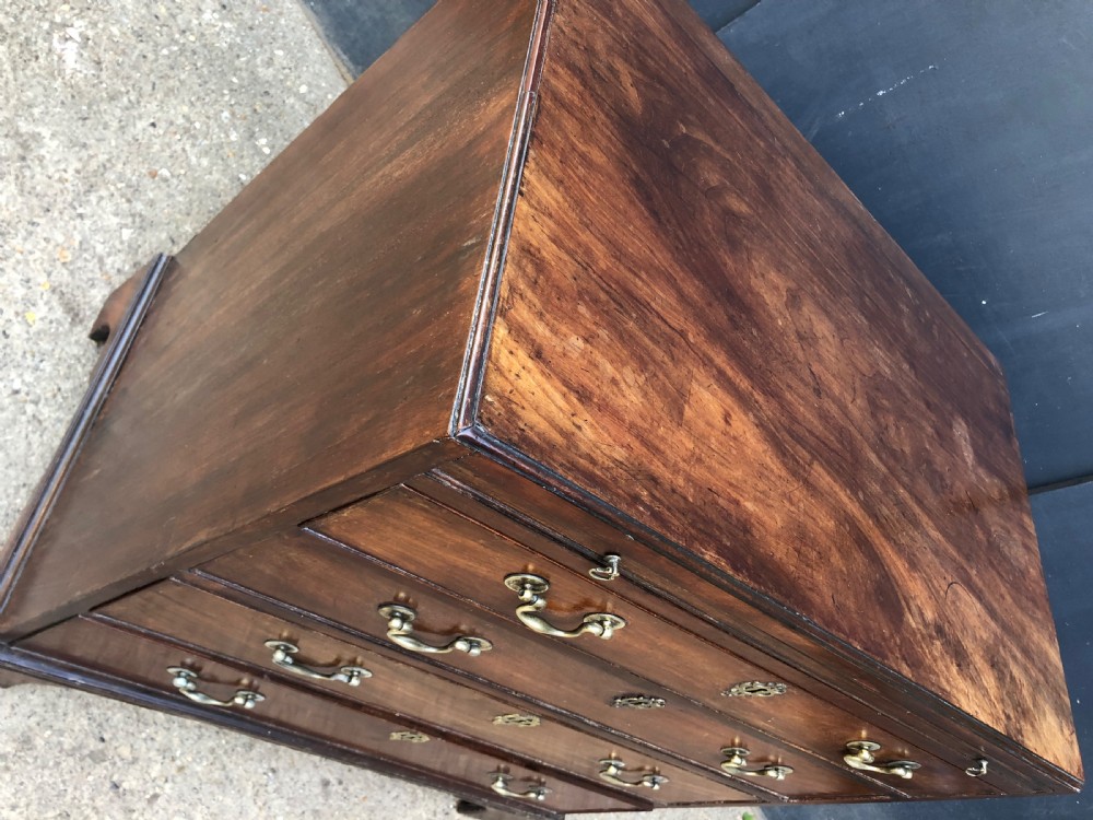 Caddy top mahogany bachelors chest with slide. View VIII