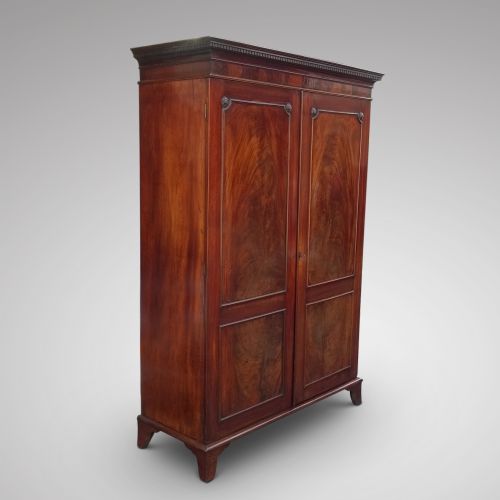 Georgian Mahogany Wardrobe