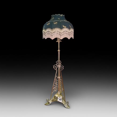 Victorian Brass Extending Standard Oil Lamp