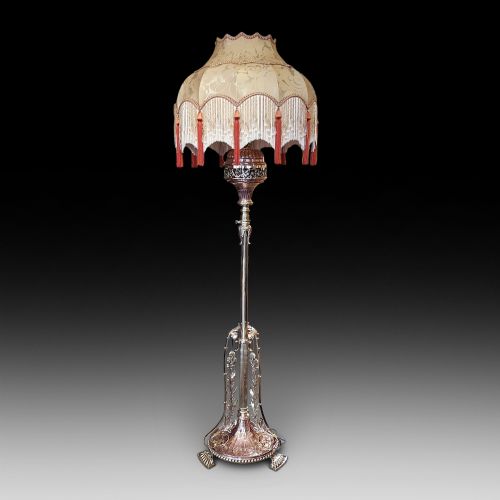 Art Nouveau Copper and Brass Telescopic Standiard Oil Lamp